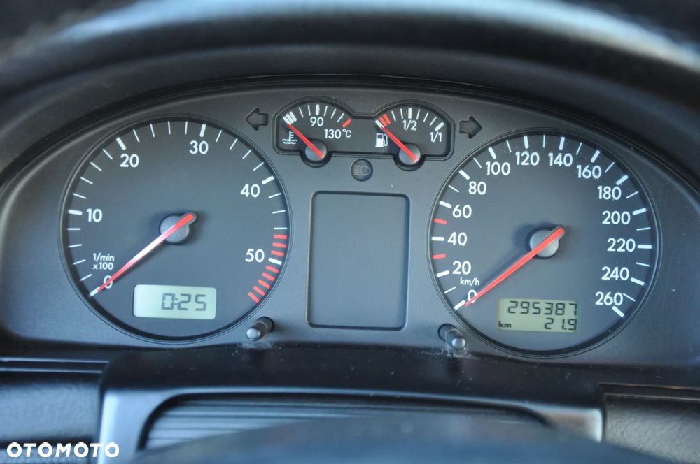Volkswagen Passat 1.9 TDI CL - 28