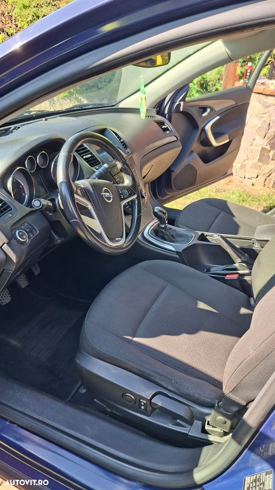 Opel Insignia 2.0 CDTI - 11
