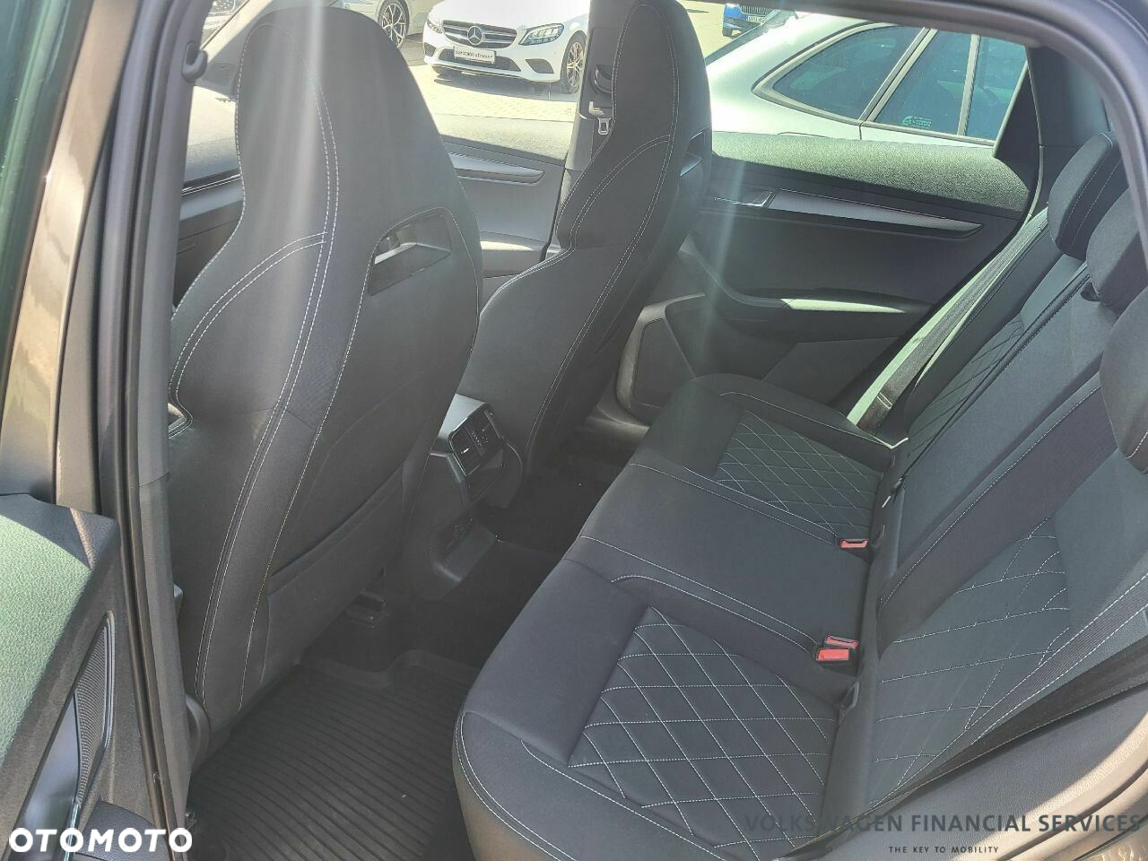 Skoda Karoq 1.5 TSI ACT Sportline DSG - 6