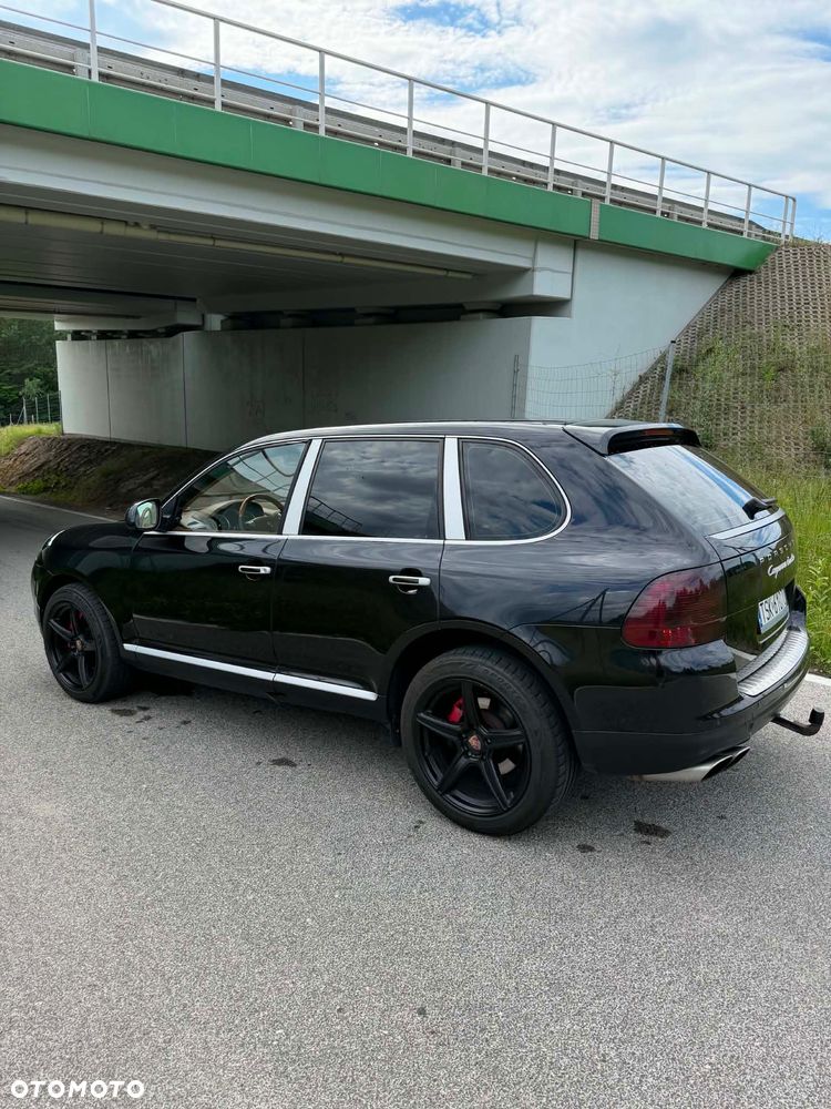 Porsche Cayenne - 2
