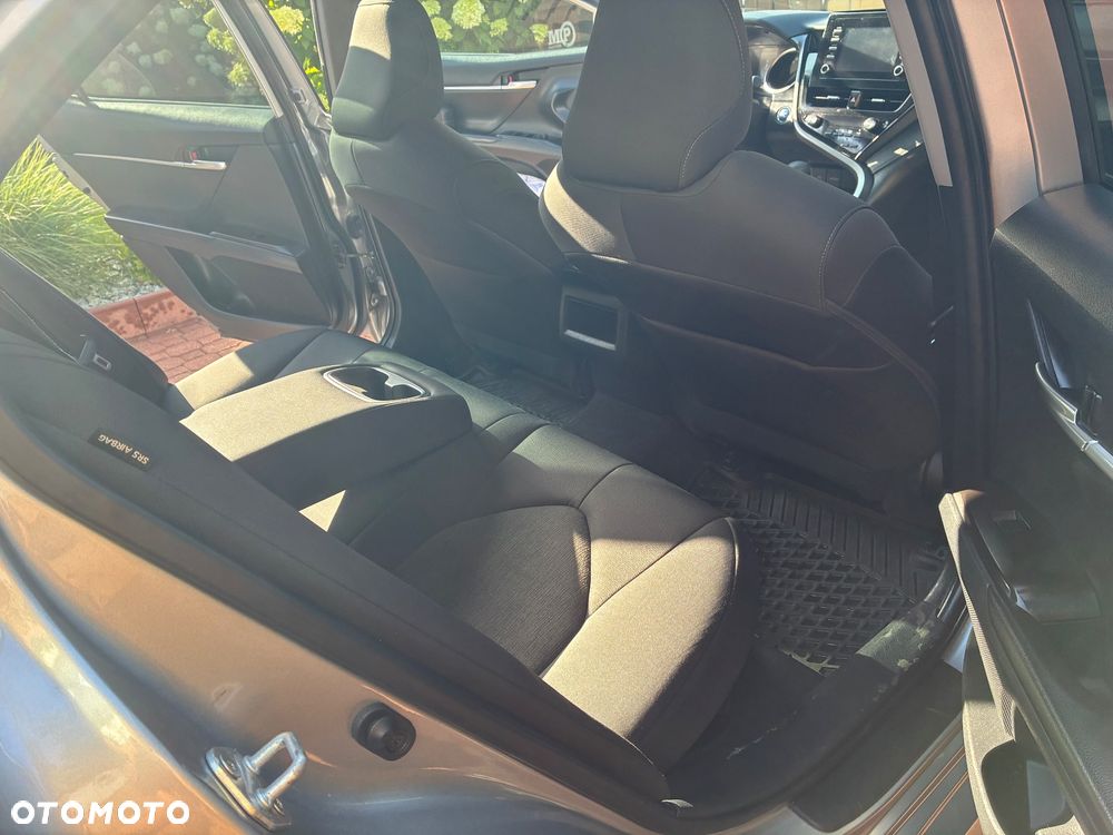Toyota Camry 2.5 Hybrid Comfort CVT - 14