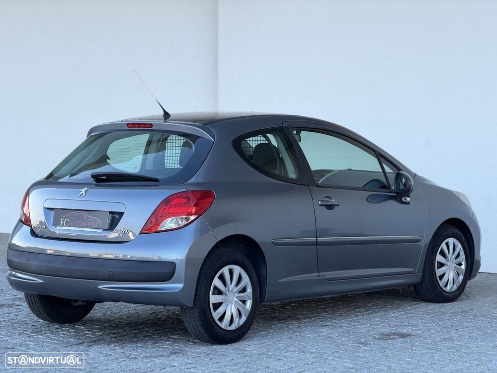 Peugeot 207 1.4 HDi XA - 16