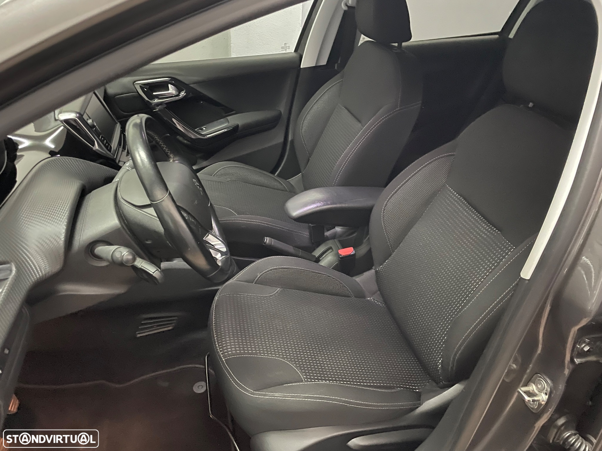 Peugeot 208 PureTech 110 Stop & Start Tech Edition - 12