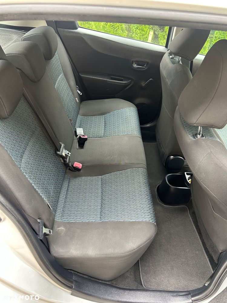 Toyota Yaris 1.4 D-4D Prestige - 16