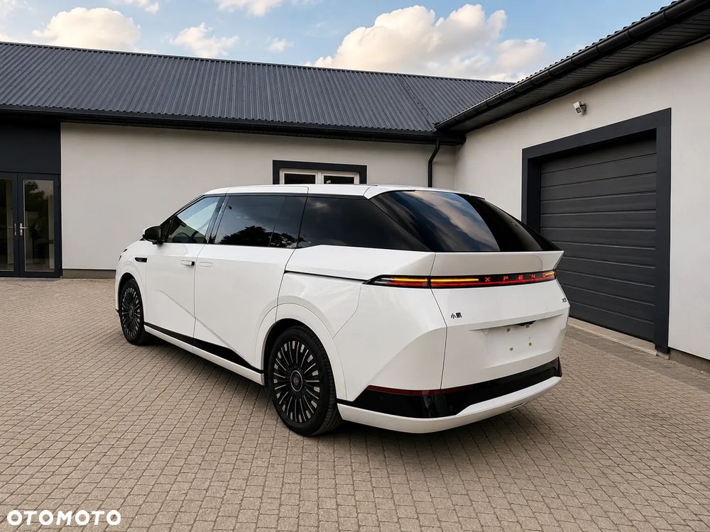 XPeng X9 110kWh Long Range Pro - 3