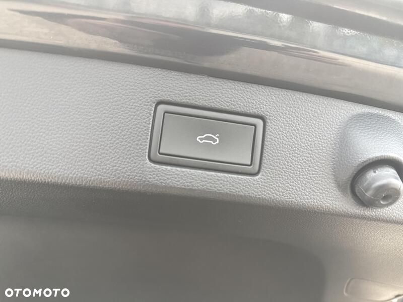 Volkswagen Arteon 2.0 TSI Elegance DSG - 24