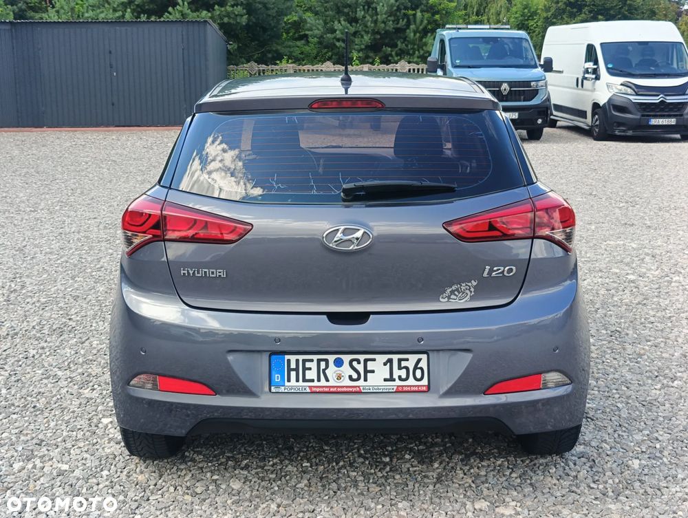 Hyundai i20 1.4 Comfort - 11