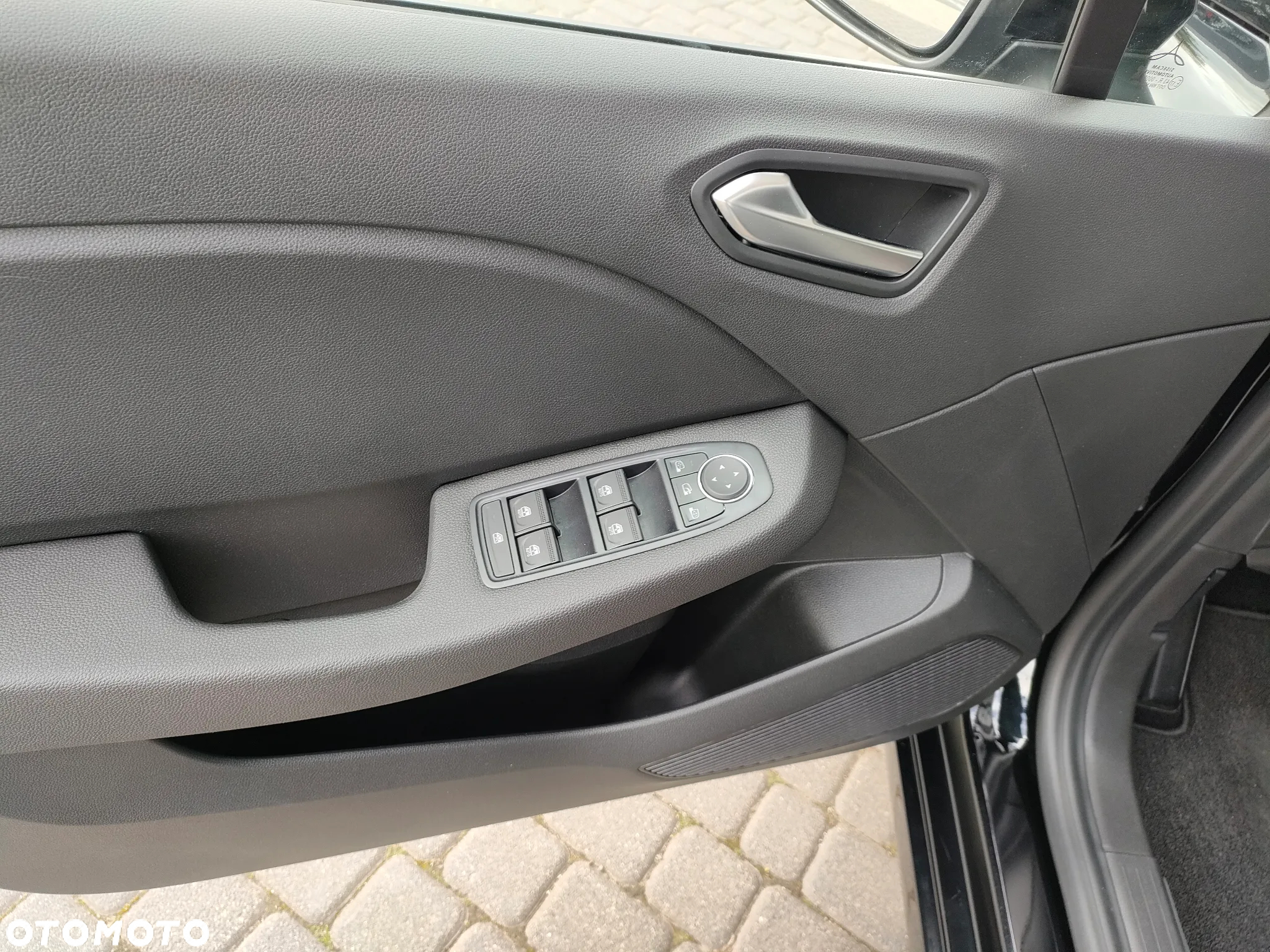 Renault Clio TCe 90 EQUILIBRE - 9