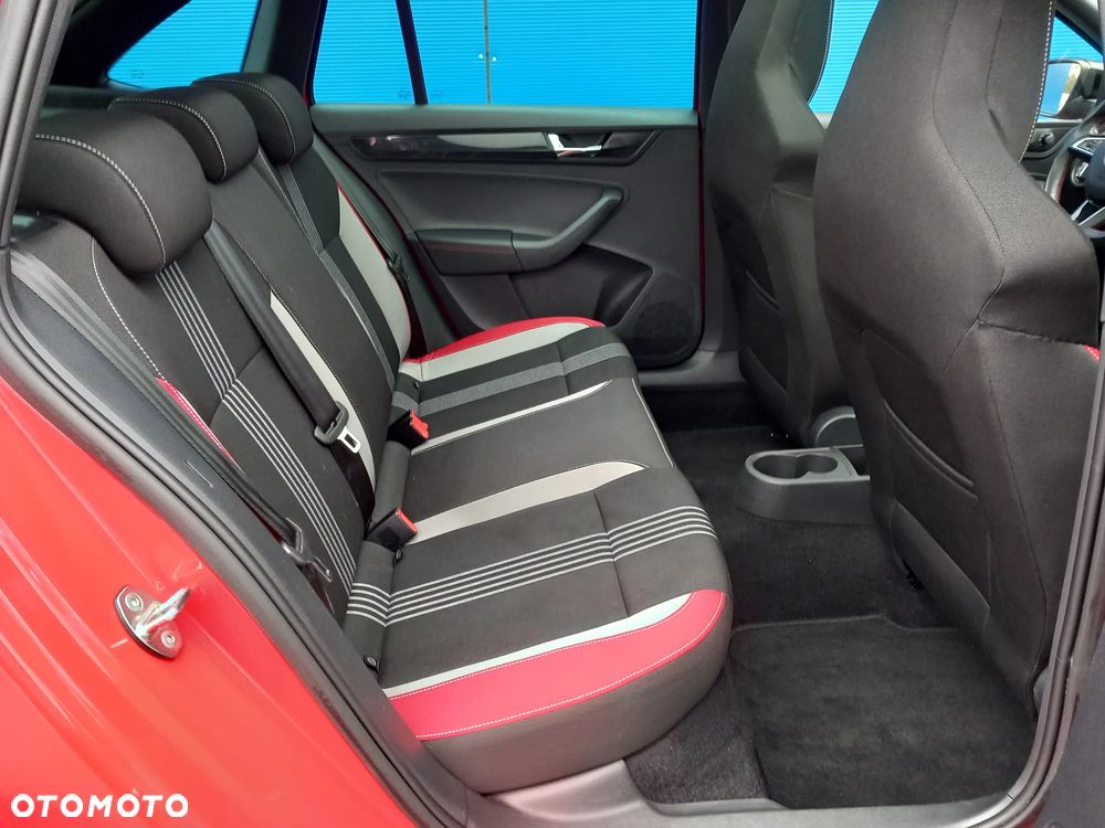 Skoda RAPID 1.0 TSI Monte Carlo - 11