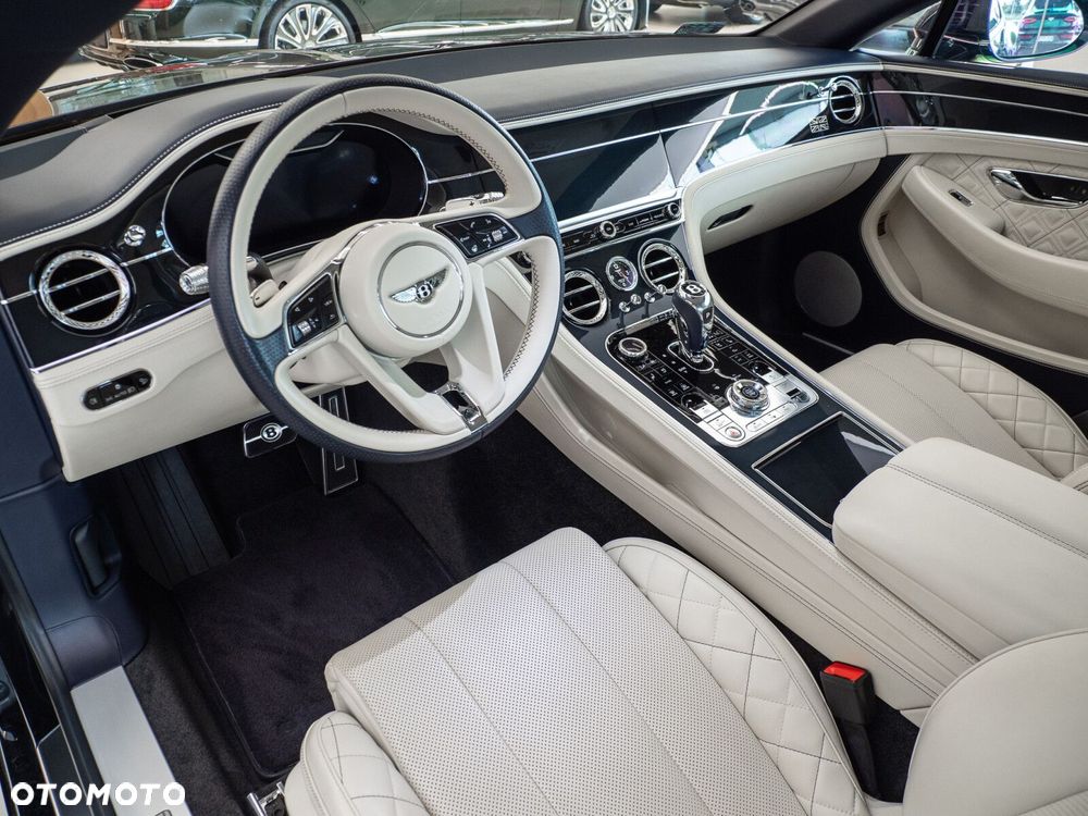Bentley Continental GT - 11