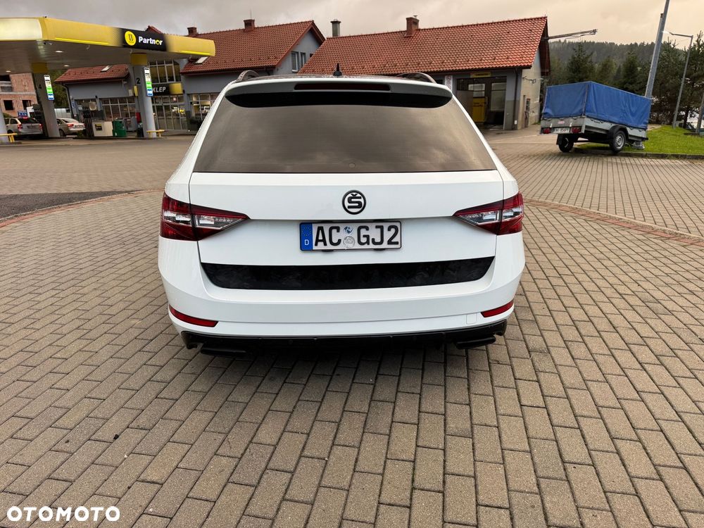 Skoda Superb Combi 2.0 TSI 4x4 DSG SportLine - 8