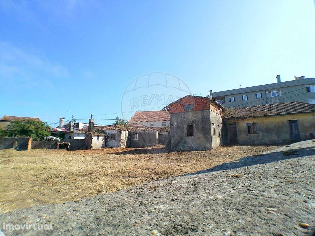 Moradia T2 para venda - Grande imagem: 2/4