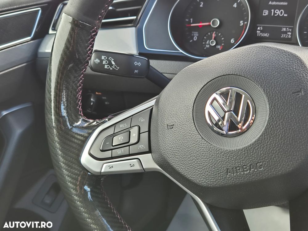 Volkswagen Passat - 17