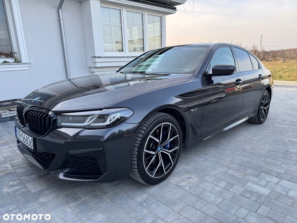 BMW Seria 5 530e xDrive M Sport Edition - 9