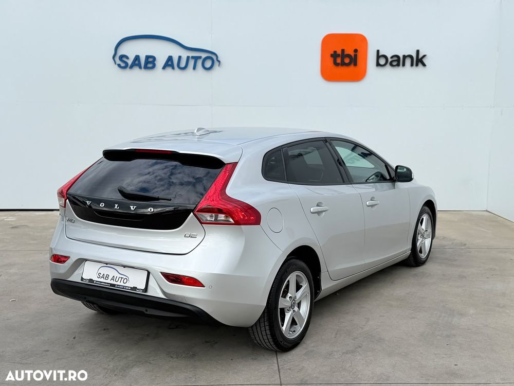 Volvo V40 D2 Powershift Kinetic - 5