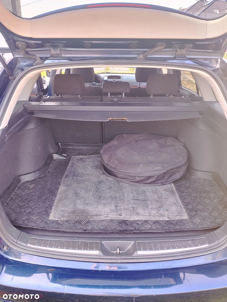 Toyota Avensis - 3