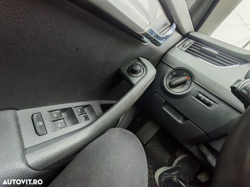 Skoda Octavia 1.6 TDI DPF DSG Classic - 11