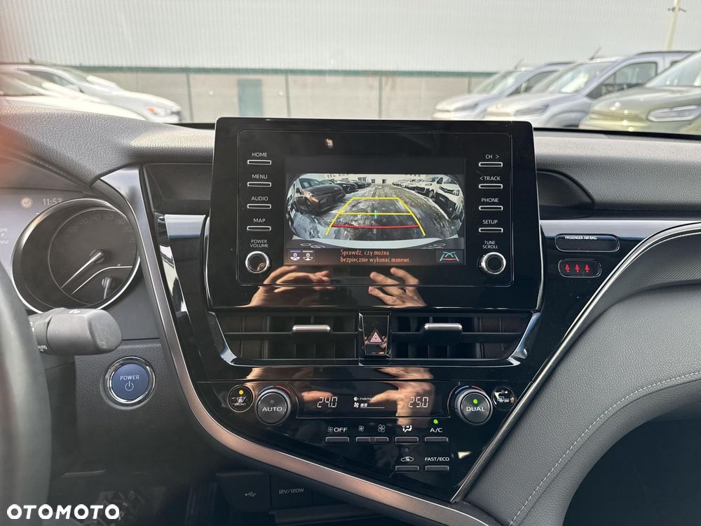 Toyota Camry 2.5 Hybrid Comfort CVT - 16