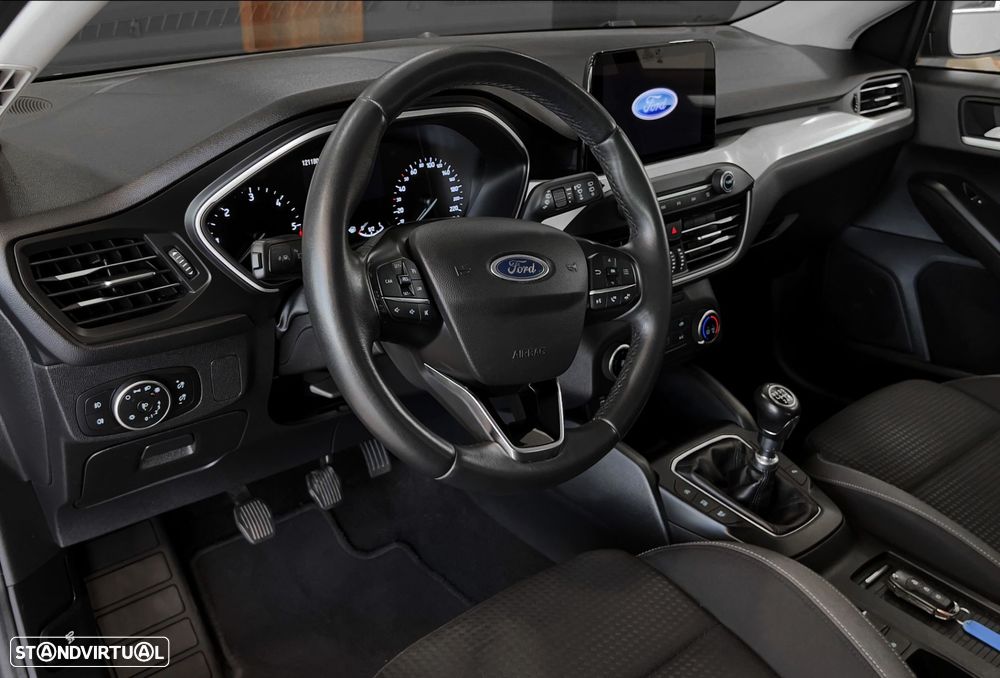 Ford Focus SW - 8