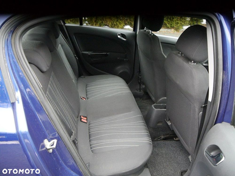 Opel Corsa 1.4 16V Cosmo - 21