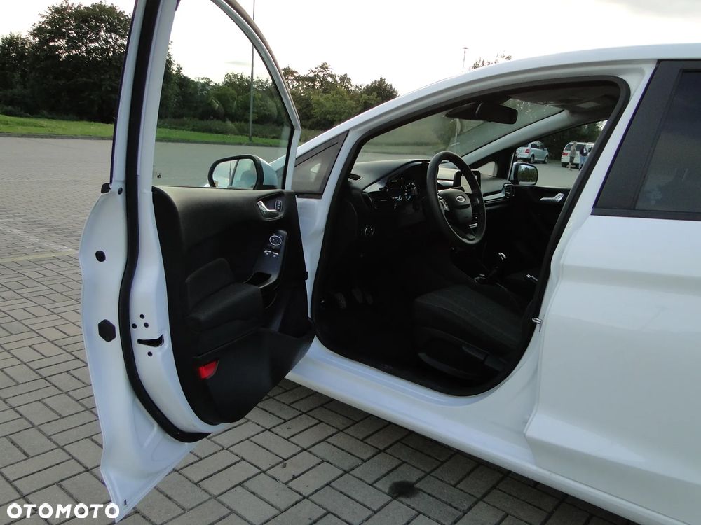Ford Fiesta - 9