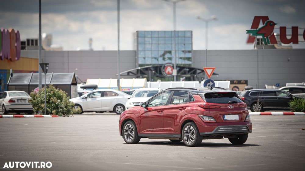 Hyundai KONA - 18