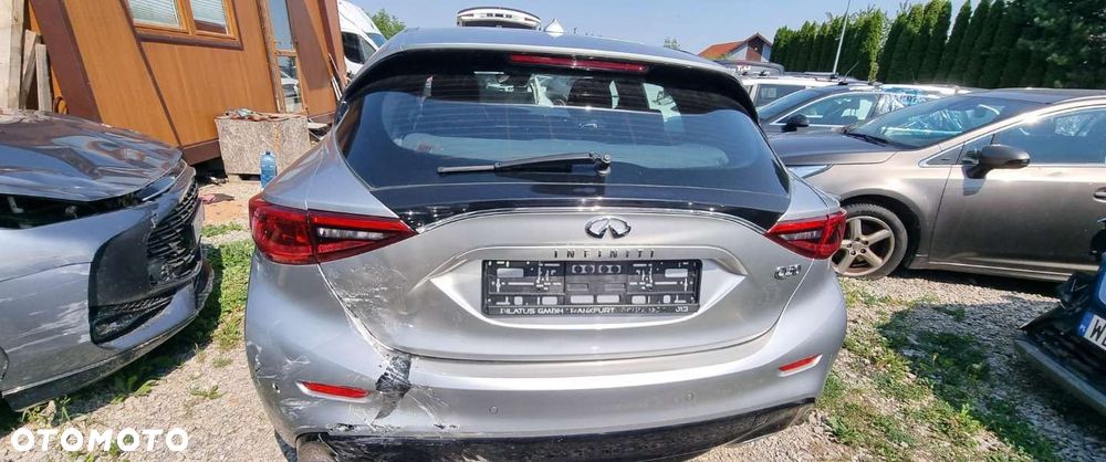 Infiniti Q30 - 17