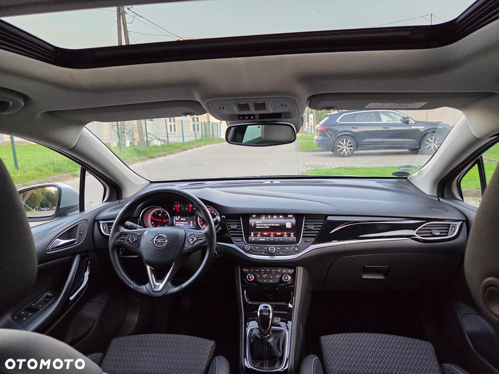 Opel Astra 1.6 BiTrb D (CDTI) Start/Stop Innovation - 11
