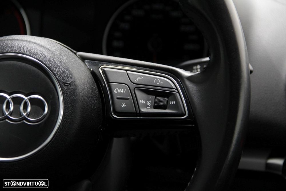 Audi A3 Limousine 1.6 TDI Design - 12