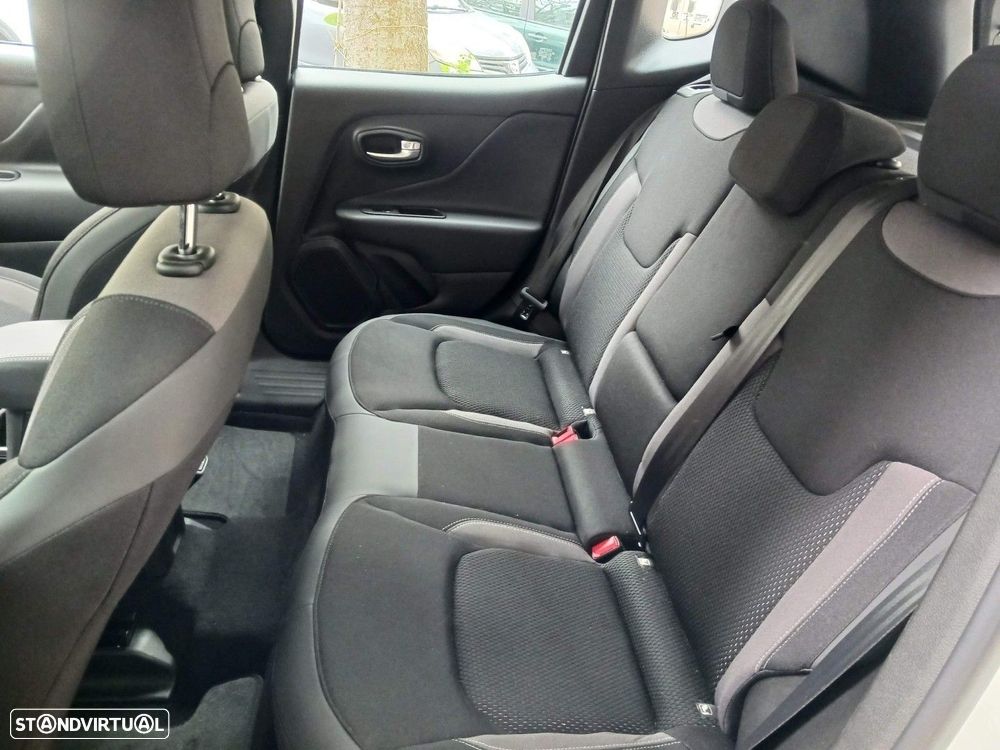 Jeep Renegade 1.6 MJD Limited - 31