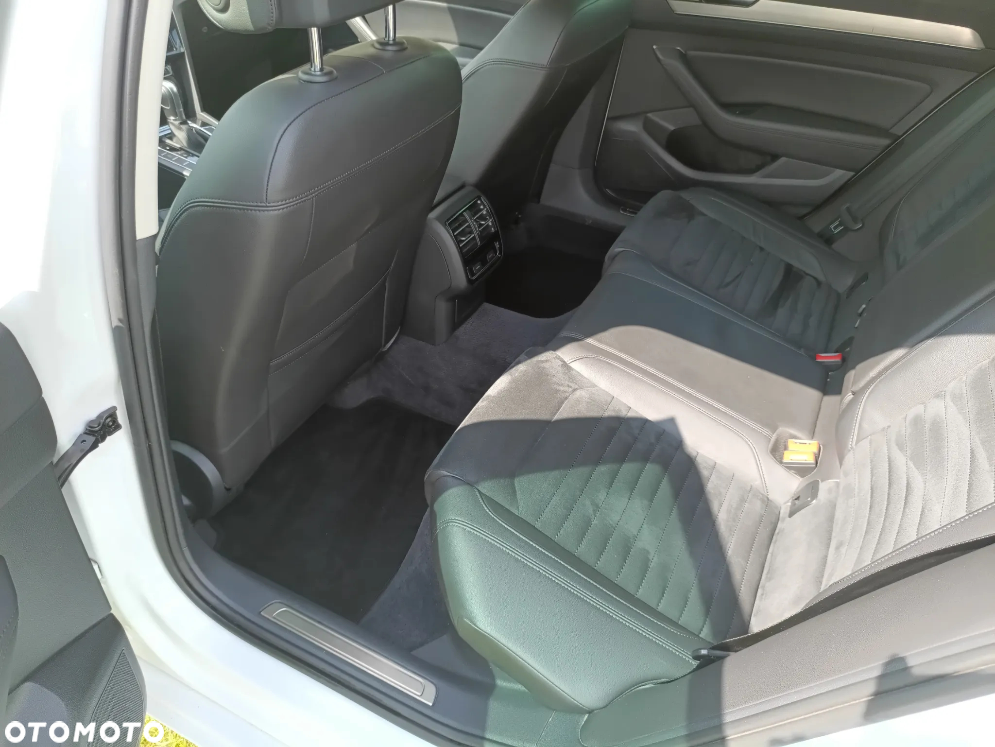 Volkswagen Passat - 28