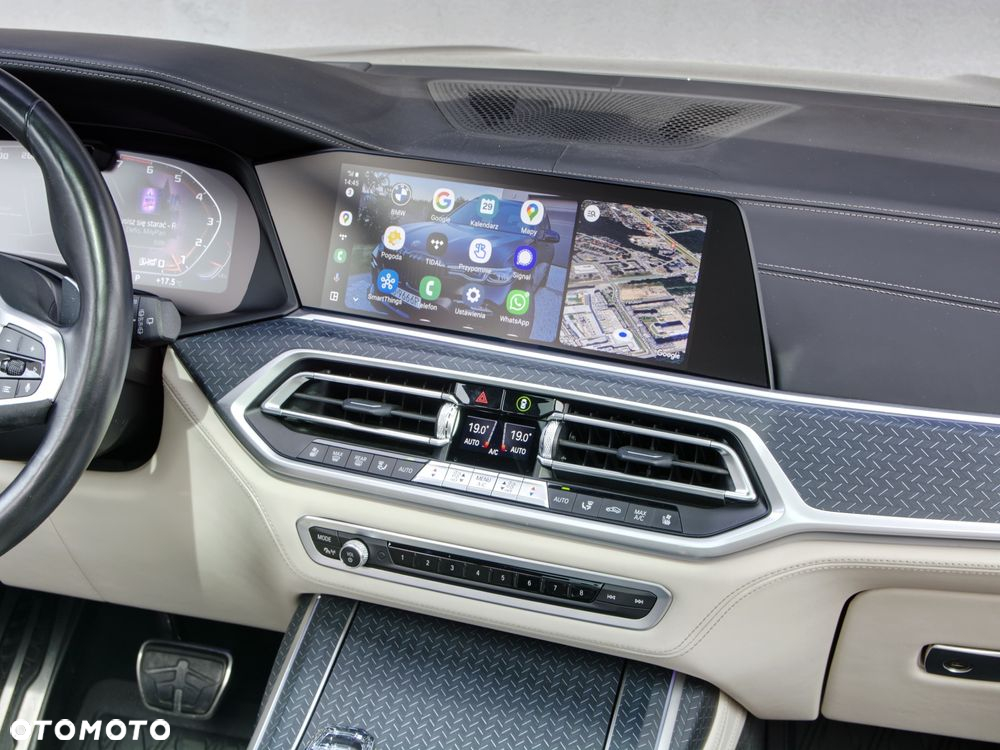 BMW X7 M50i sport - 36