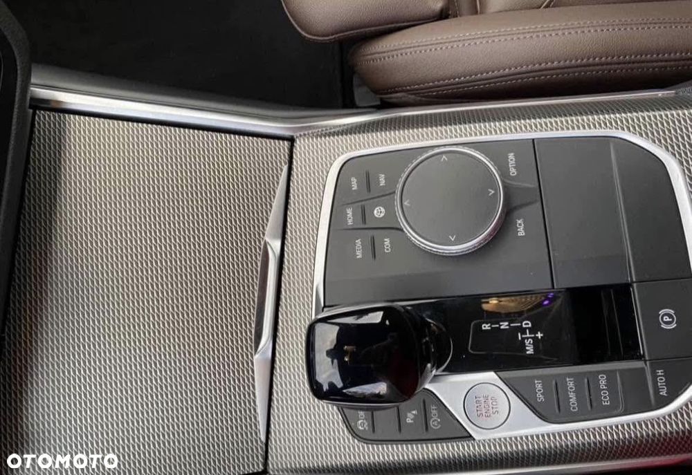 BMW Seria 3 330i xDrive M Sport sport - 12