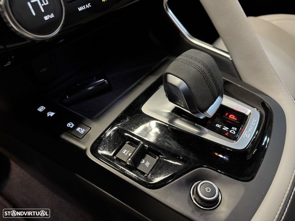 Jaguar E-Pace 1.5 P300e R-Dynamic HSE AWD Aut. - 41