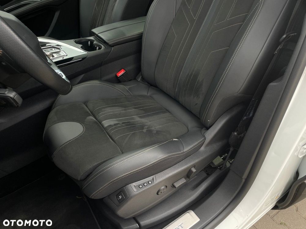Peugeot 3008 1.2 PureTech GT Pack S&S EAT8 - 11