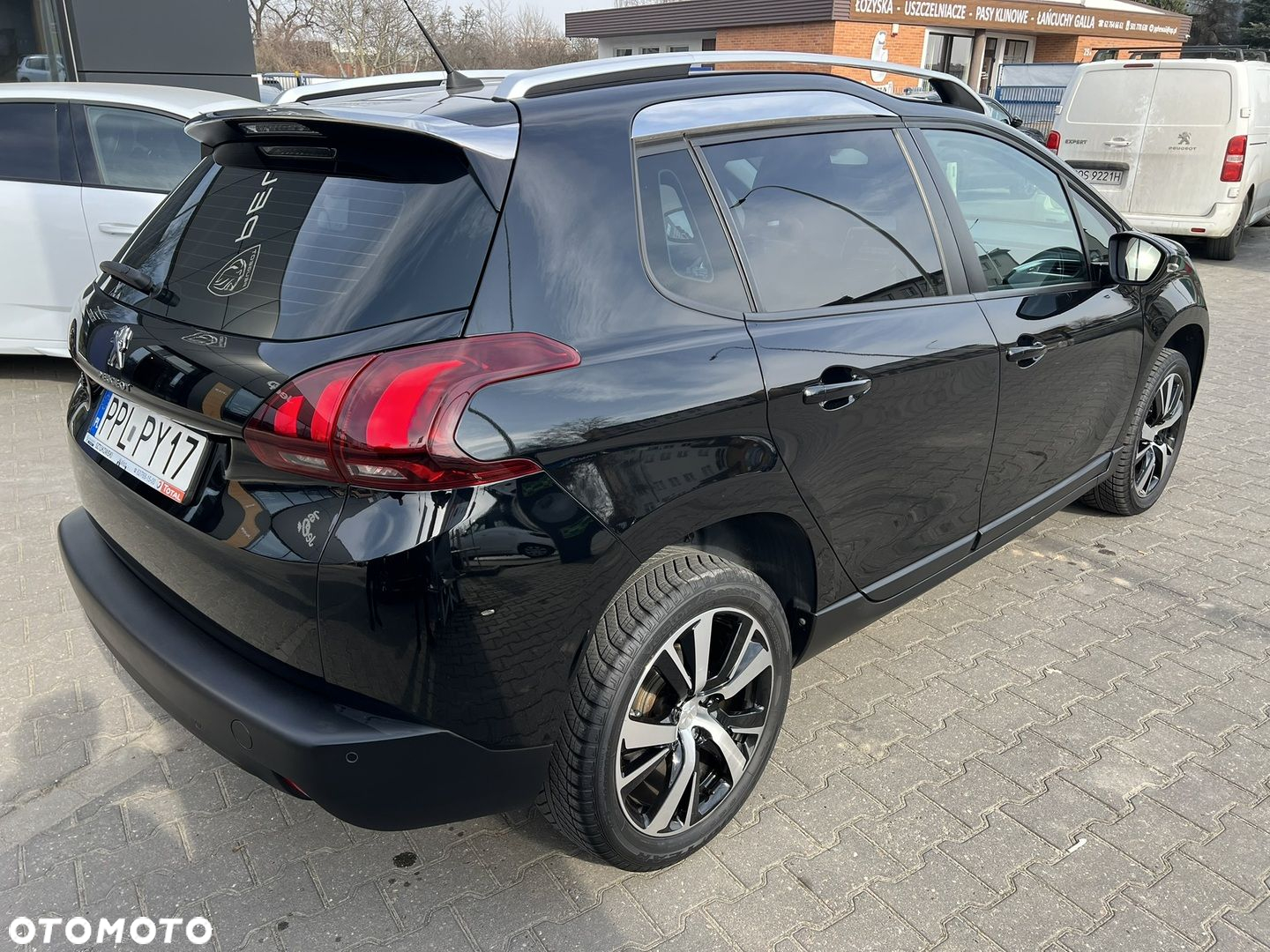 Peugeot 2008 - 11