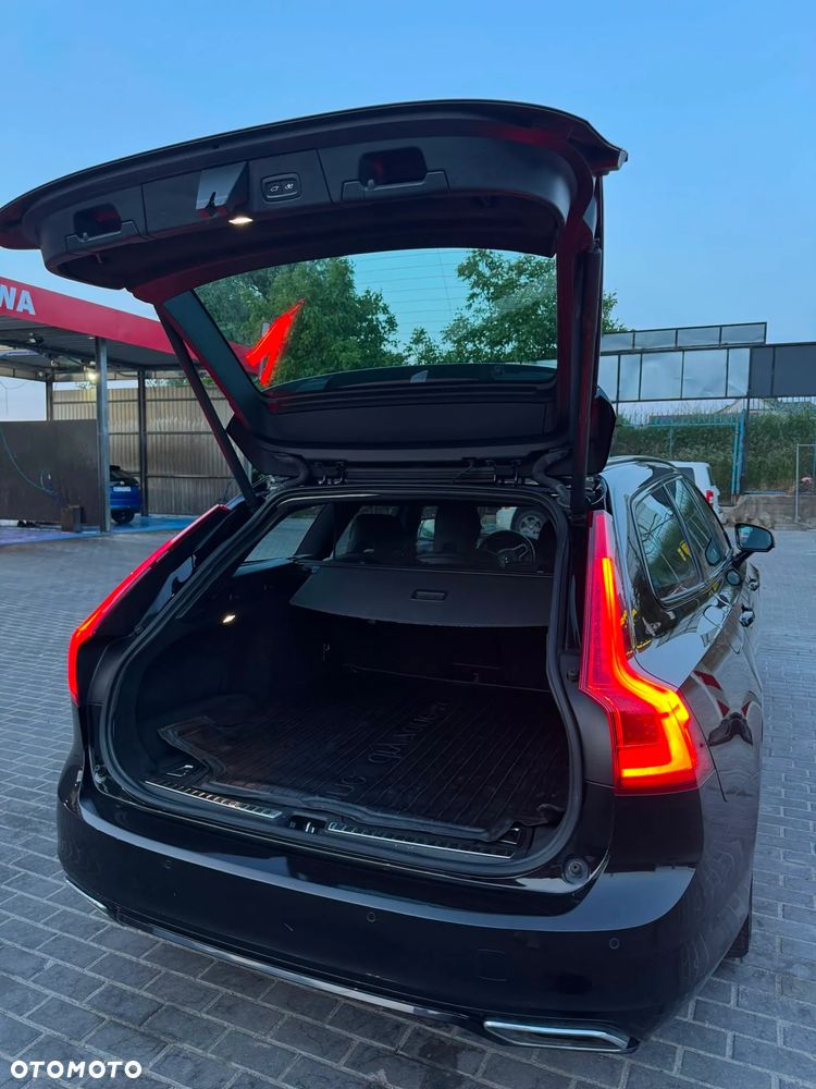 Volvo V90 D4 R-Design - 14