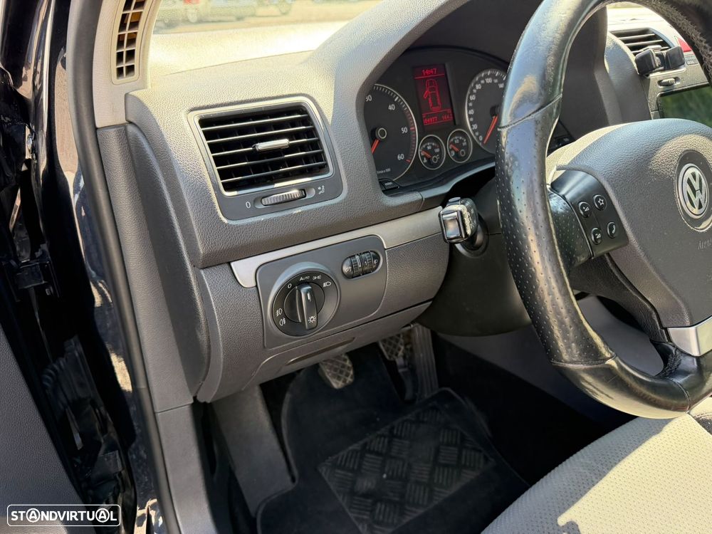 VW Golf 1.9 TDi BlueM. Confortline - 21