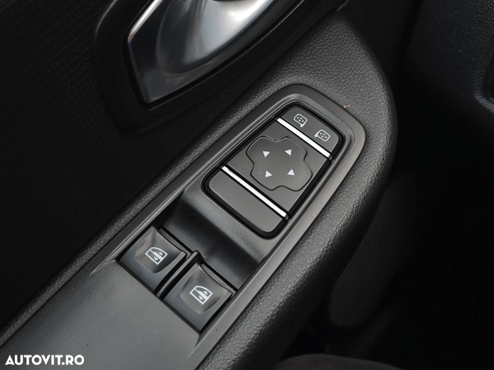 Renault Clio Energy dCi 90 Start & Stop LIMITED - 10