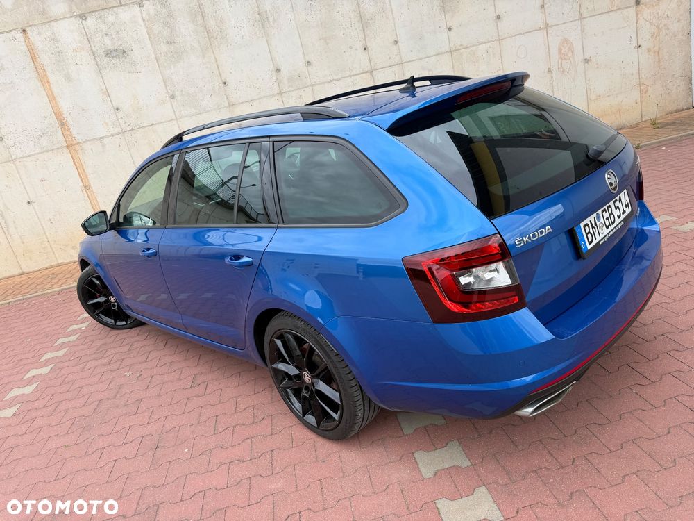 Skoda Octavia 2.0 TDI DSG RS - 9