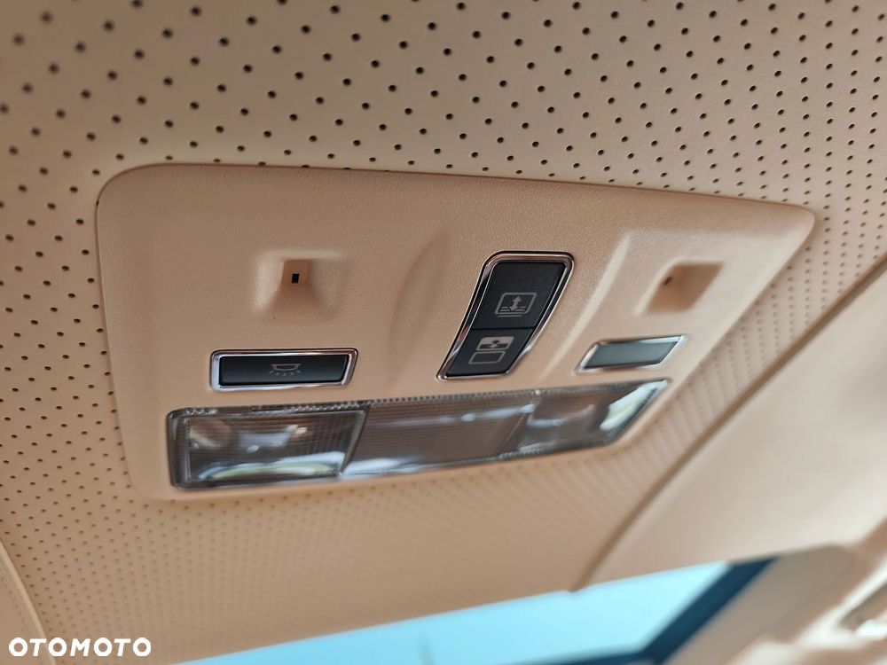 Jaguar XJ 3.0 D V6 LWB Portfolio - 19