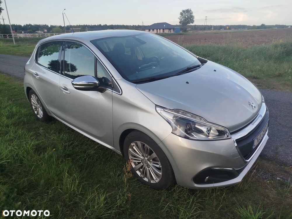 Peugeot 208 PureTech 110 Stop & Start EAT6 Allure - 8