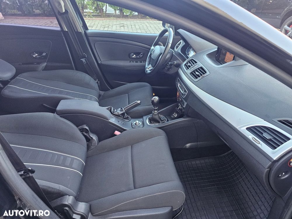 Renault Megane ENERGY TCe 130 BOSE EDITION - 14