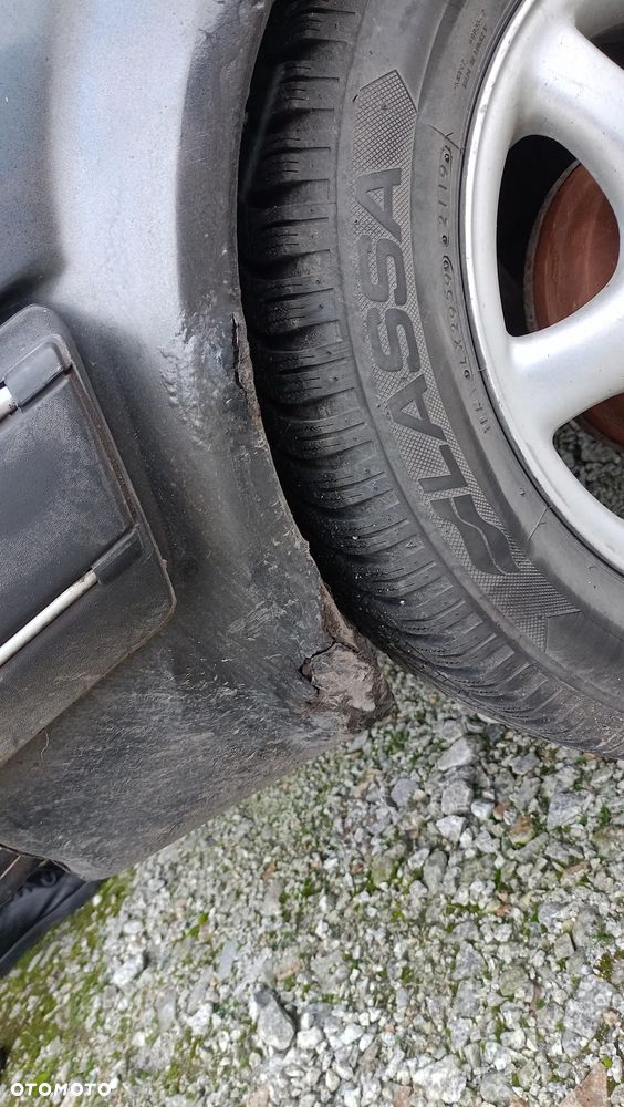 Volkswagen Golf 1.6 CL - 6