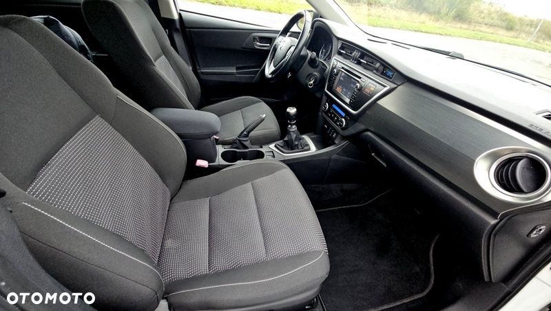 Toyota Auris 2.0 D-4D Comfort - 20