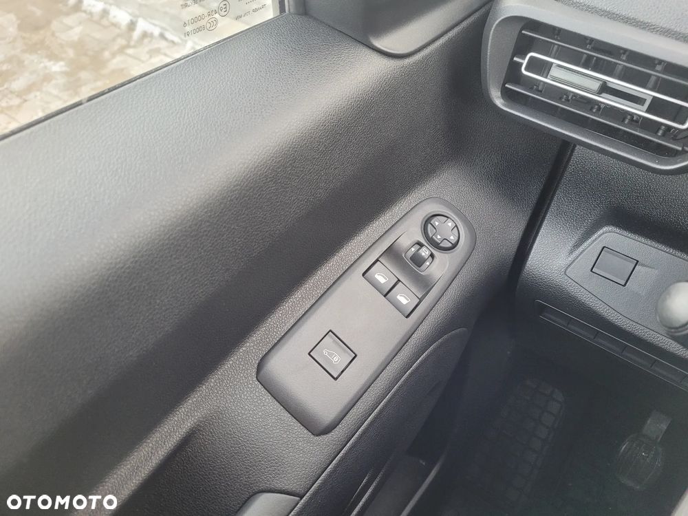 Opel Cargo L2 950kg - 10