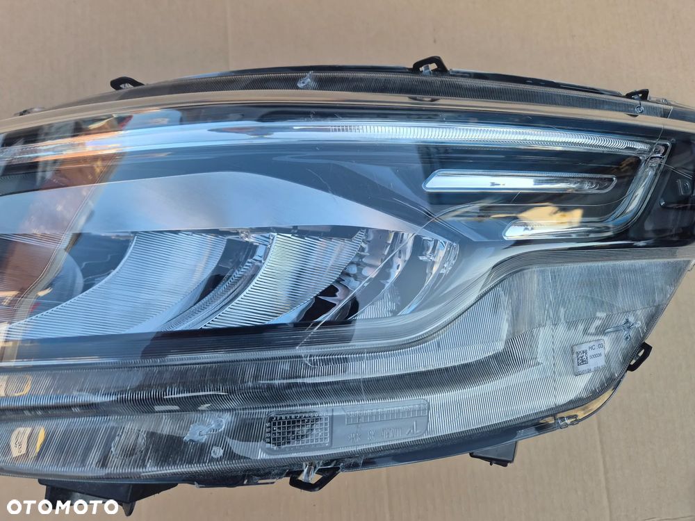 Iveco Daily lampa lewa.2018-2025.FULL LED.OE. - 4
