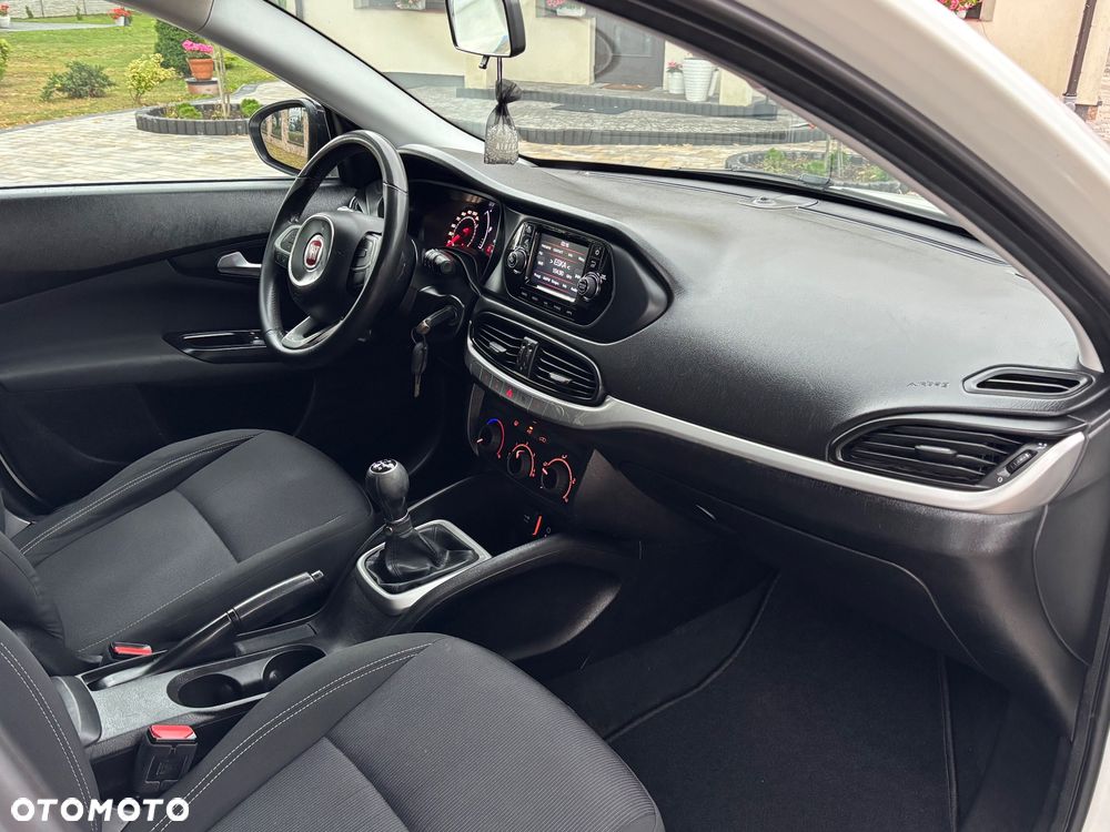 Fiat Tipo 1.3 MultiJet Lounge - 34