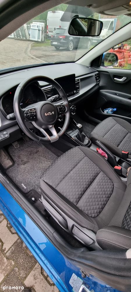 Kia Rio - 8
