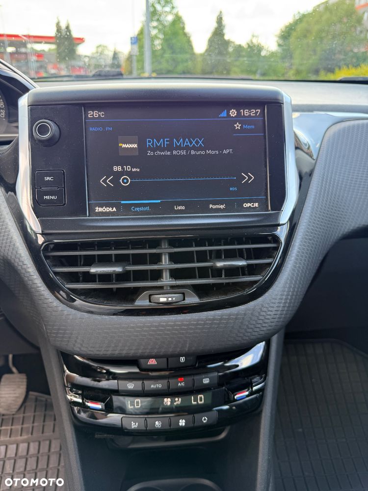 Peugeot 208 1.2 PureTech Allure S&S - 12